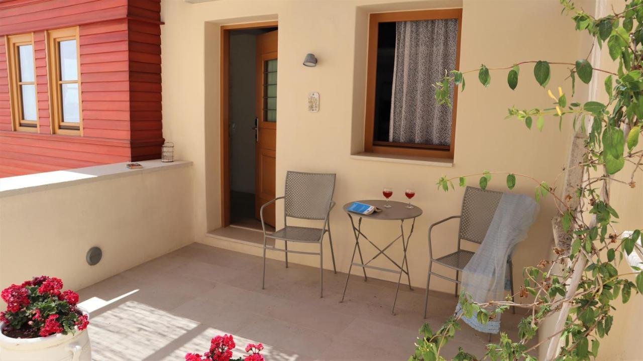 Veranda Rossa Suites 罗希姆诺 外观 照片