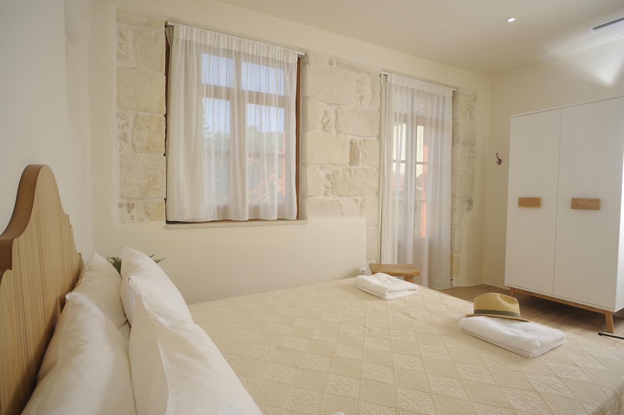 Veranda Rossa Suites 罗希姆诺 外观 照片
