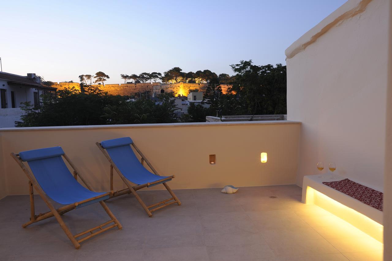 Veranda Rossa Suites 罗希姆诺 外观 照片