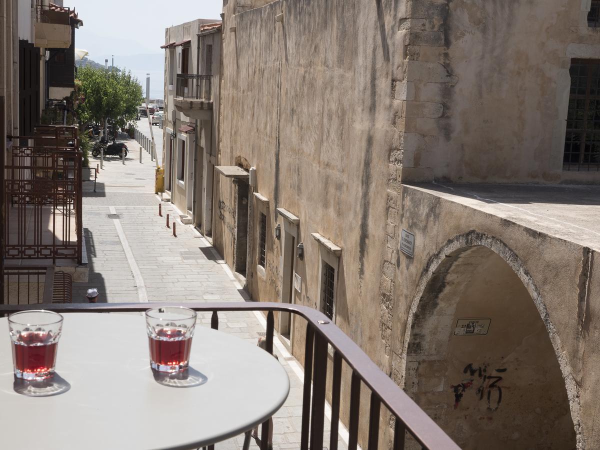 Veranda Rossa Suites 罗希姆诺 外观 照片