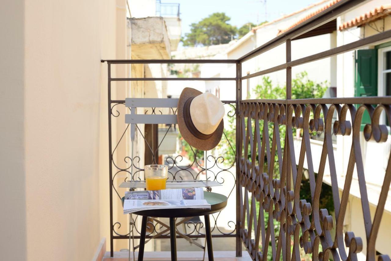Veranda Rossa Suites 罗希姆诺 外观 照片
