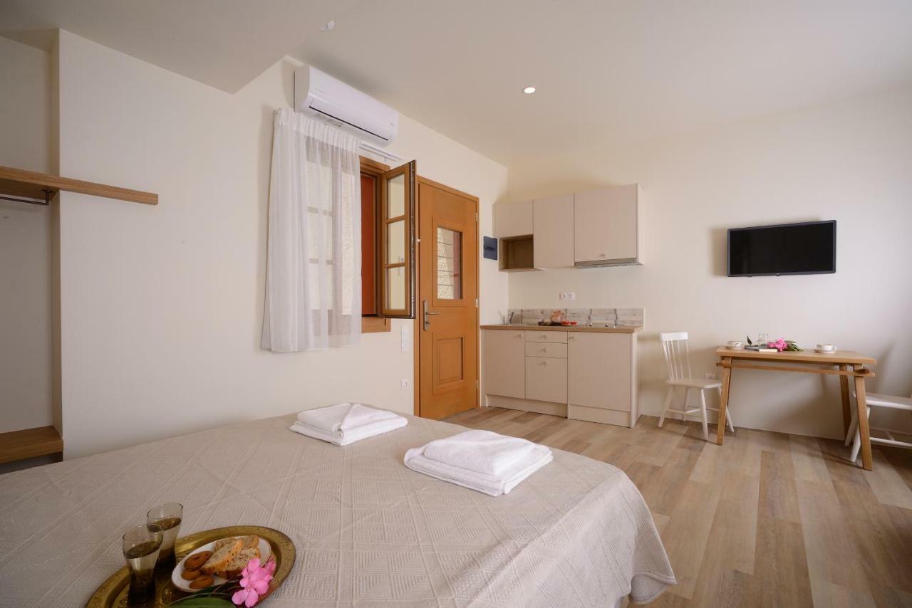 Veranda Rossa Suites 罗希姆诺 外观 照片