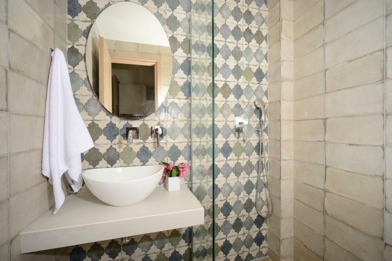 Veranda Rossa Suites 罗希姆诺 外观 照片
