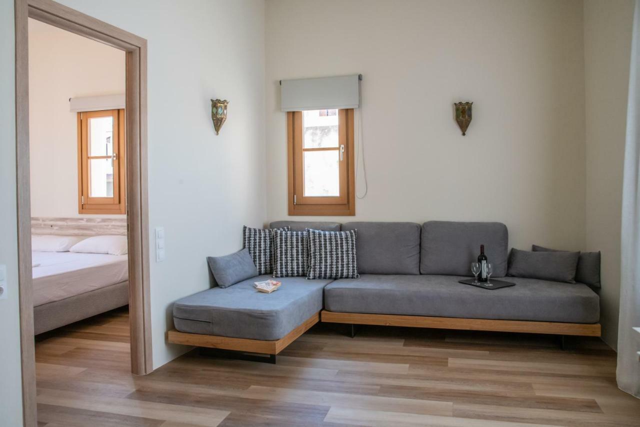 Veranda Rossa Suites 罗希姆诺 外观 照片