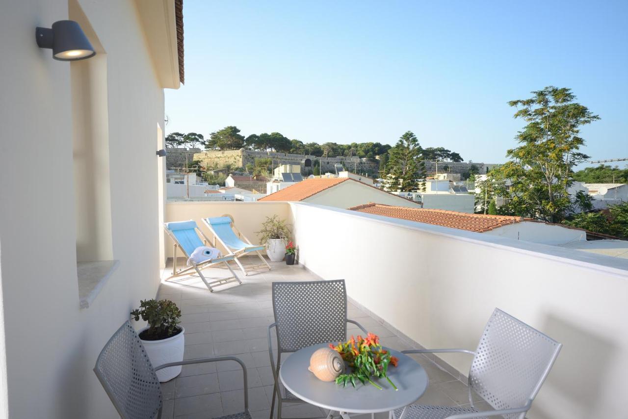 Veranda Rossa Suites 罗希姆诺 外观 照片