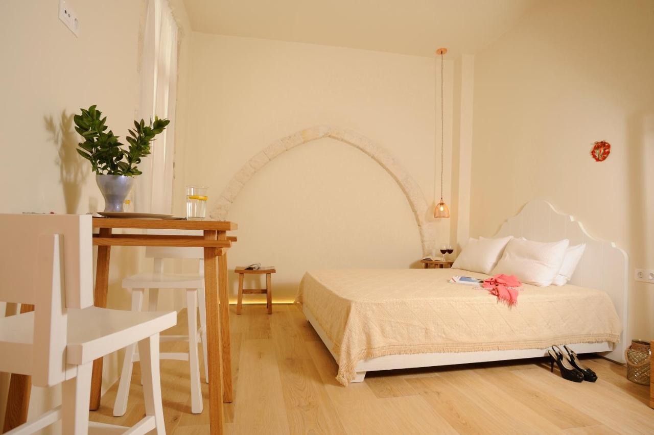 Veranda Rossa Suites 罗希姆诺 外观 照片